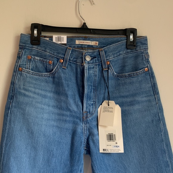 NWT Wedgie Straight Levi’s Size 28 - Picture 2 of 8